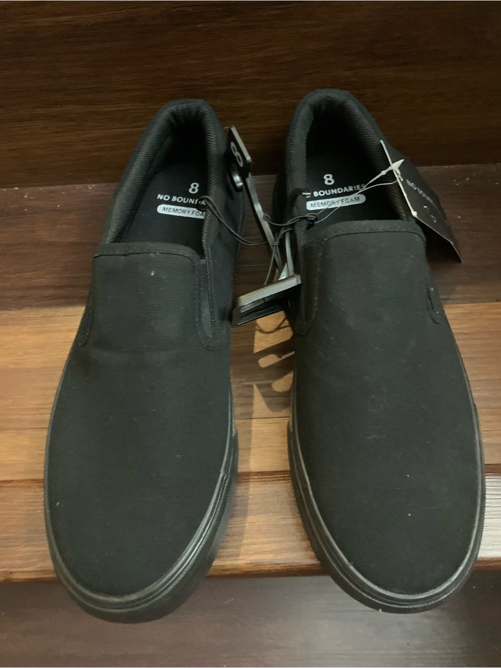 New No Boundaries Men's Black Slip-On Canvas Shoes. Size 8